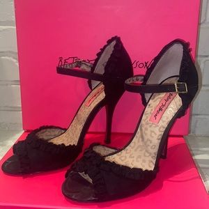 Betset Johnson Black sued size 8 “Balladd”